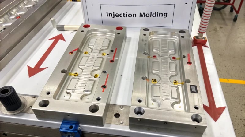 Technical illustration of gate placements in injection molding