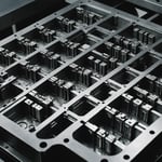 Multi-cavity mold with balanced filling